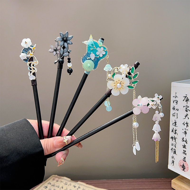 Hanbok Hair Pin - Pau de Cabelo Clássico com Borla,